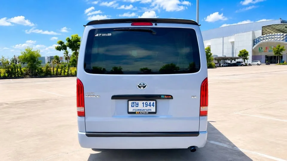 2017 Toyota HiAce V (H200) 3