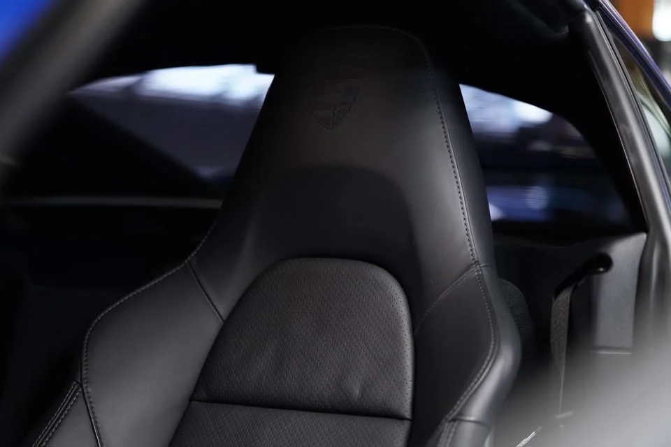 2015 Porsche Boxster and Cayman III 2