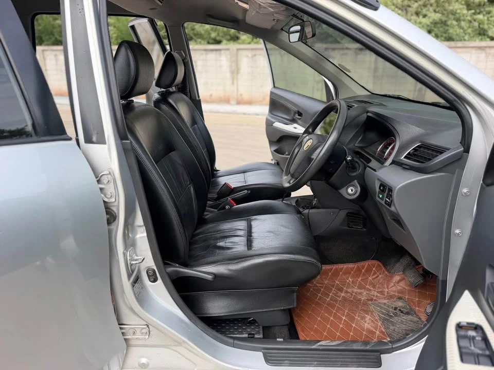 2012 Toyota Avanza II 3