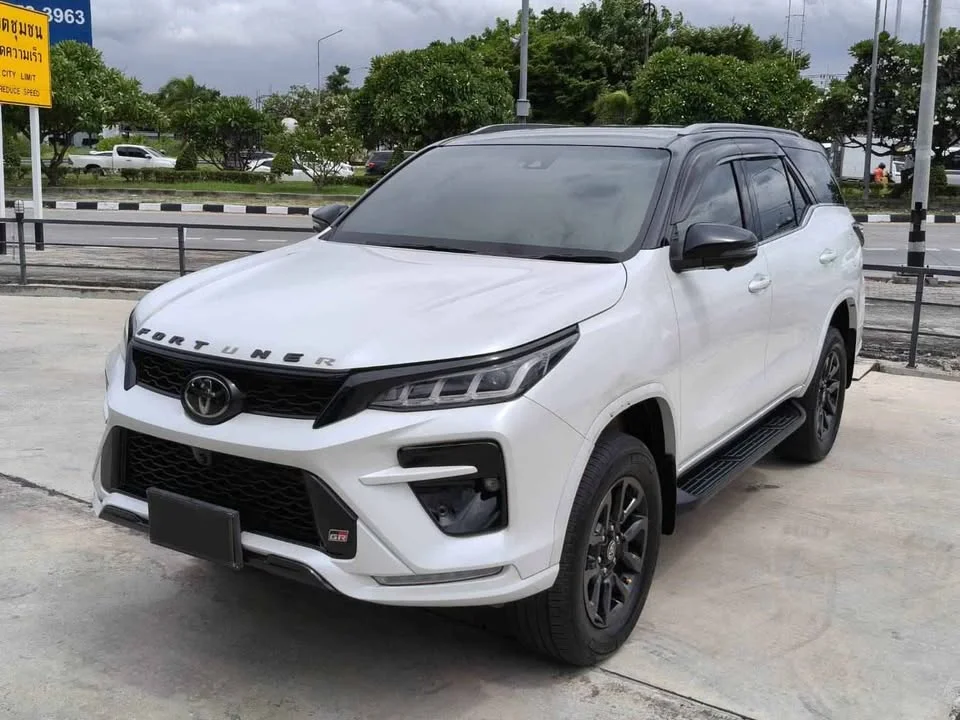 2023 Toyota Fortuner II 2