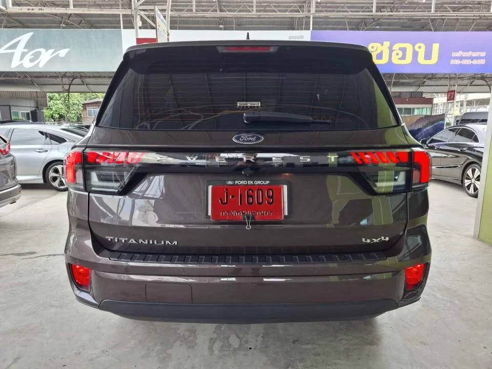 2022 Ford Everest III 2