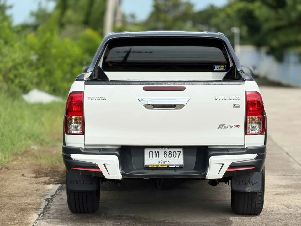 2018 Toyota Hilux VIII 2