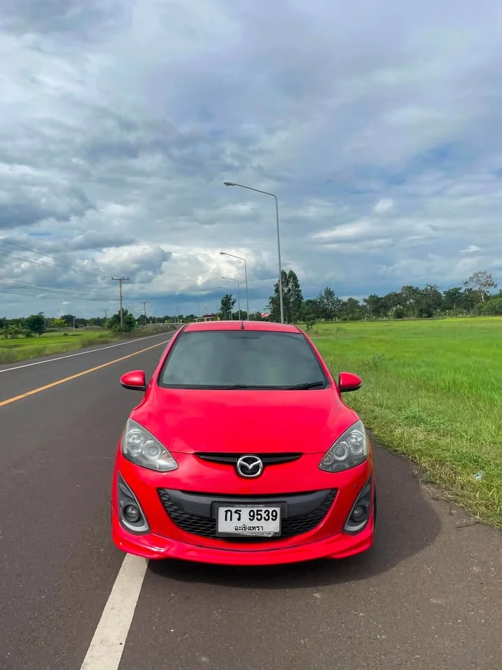 2013 Mazda 2 II 3