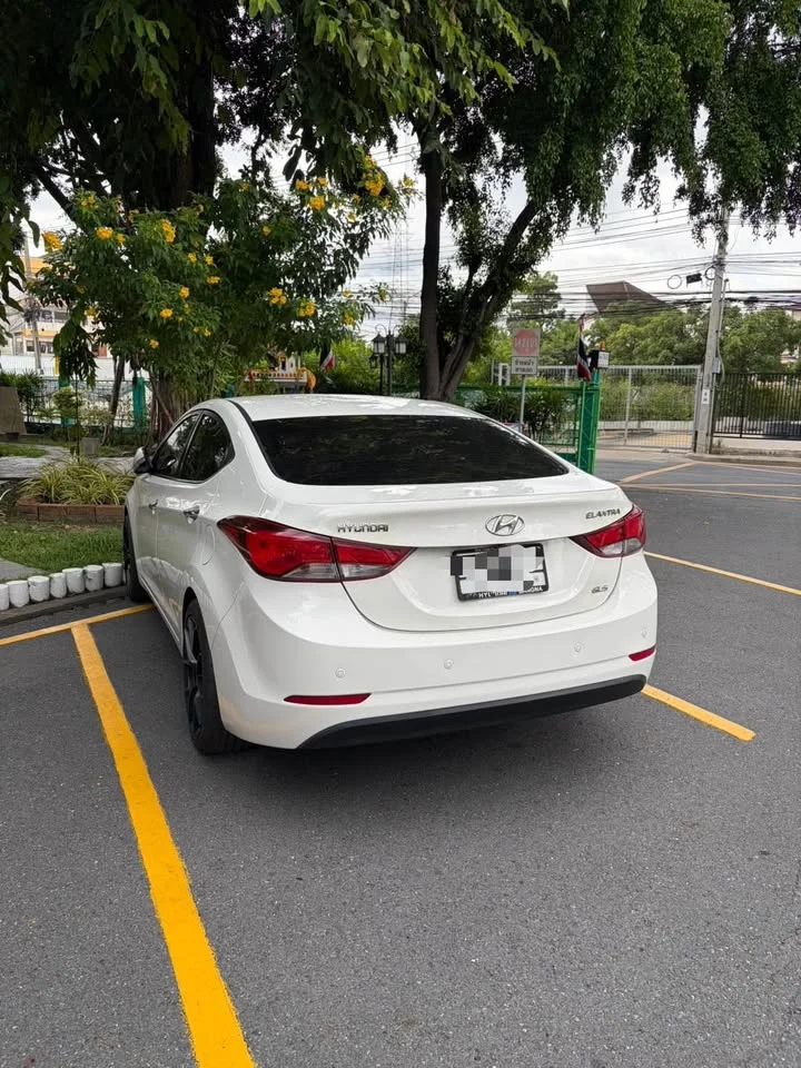 2014 Hyundai Elantra V 3