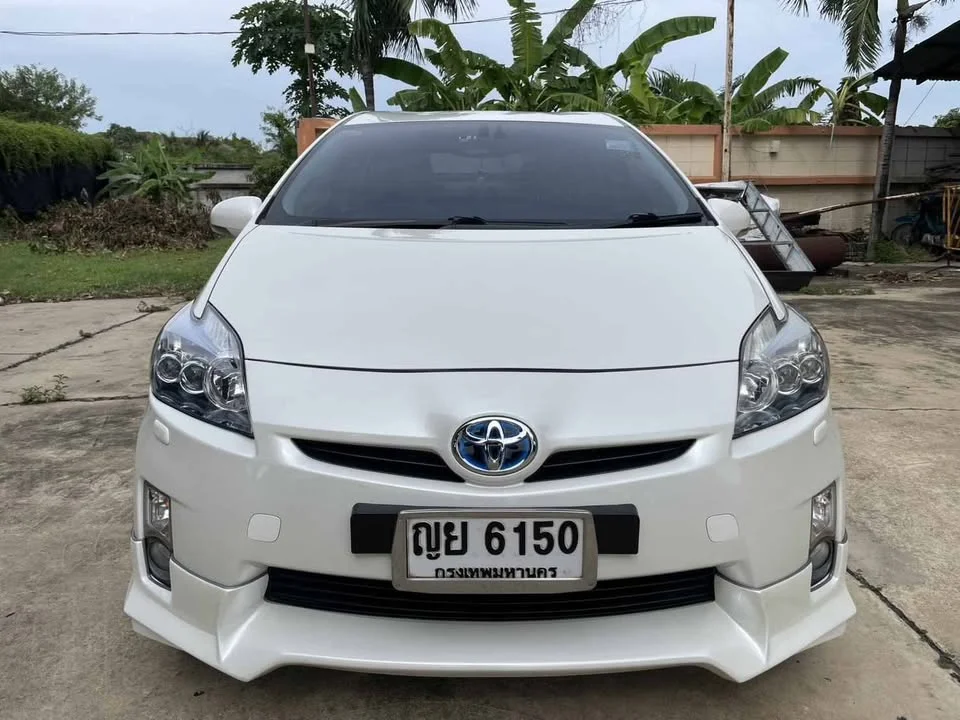 2011 Toyota Prius III 3