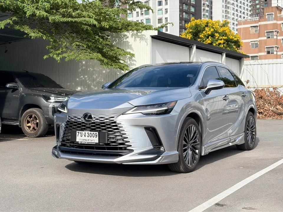 2025 Lexus RX V 3