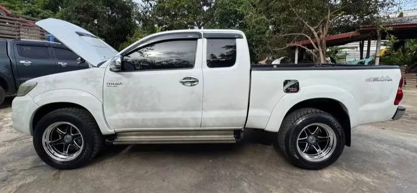 2012 Toyota Hilux VII 2