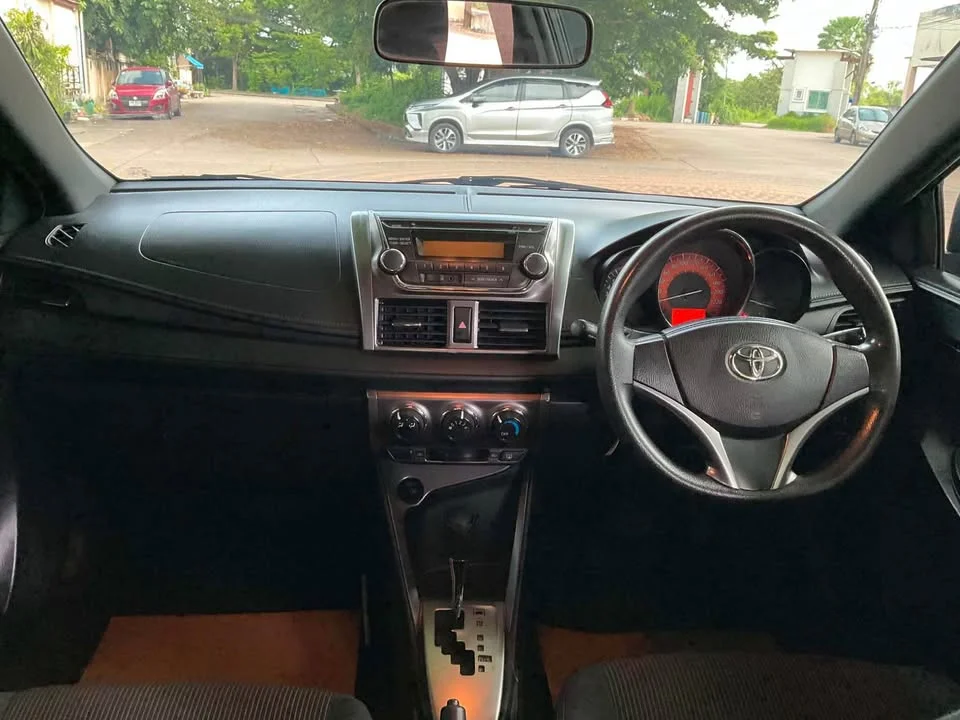 2015 Toyota Yaris III 3
