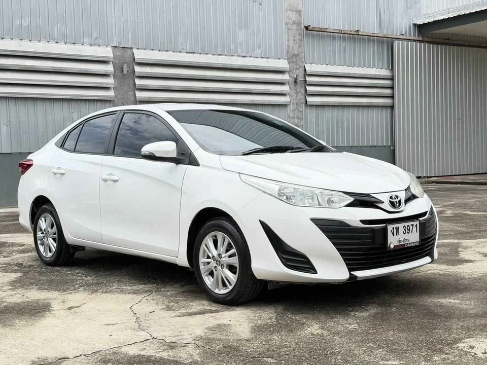 2018 Toyota Yaris ATIV III 2