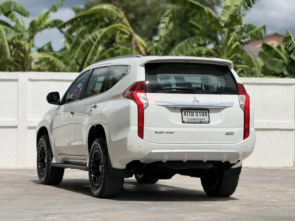 2016 Mitsubishi Pajero Sport III 2