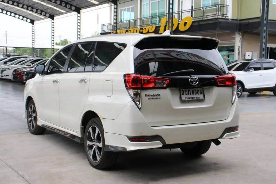 2022 Toyota Innova II 2