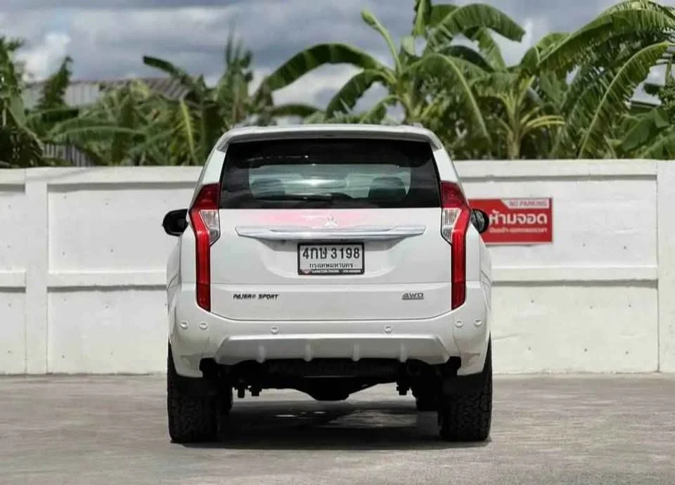 2016 Mitsubishi Pajero Sport III 3
