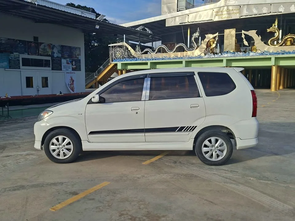 2011 Toyota Avanza I 2