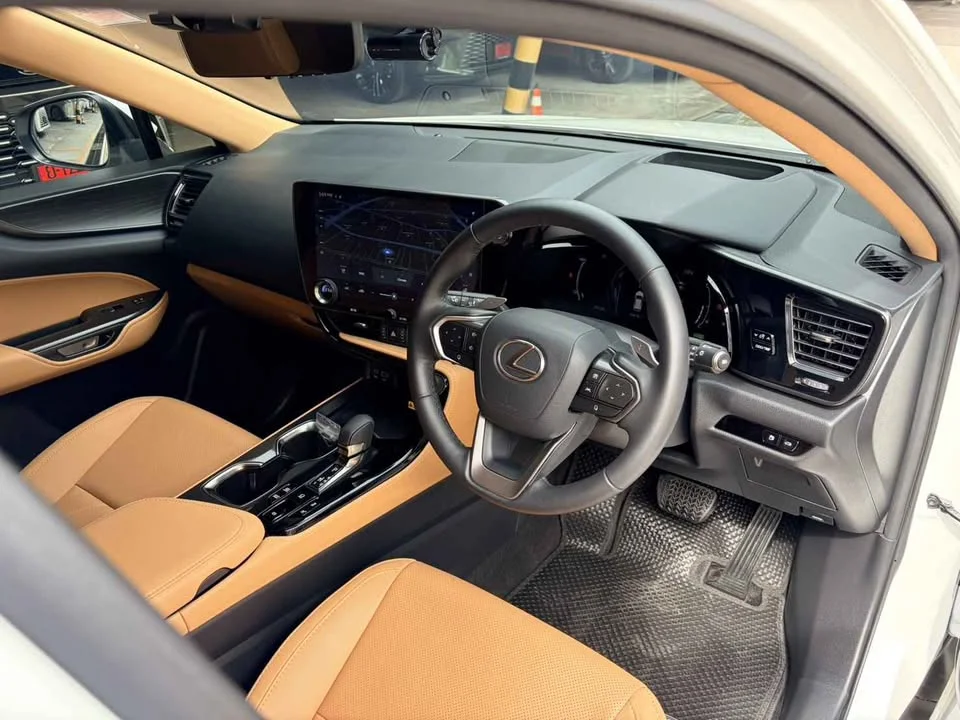 2025 Lexus NX II 3