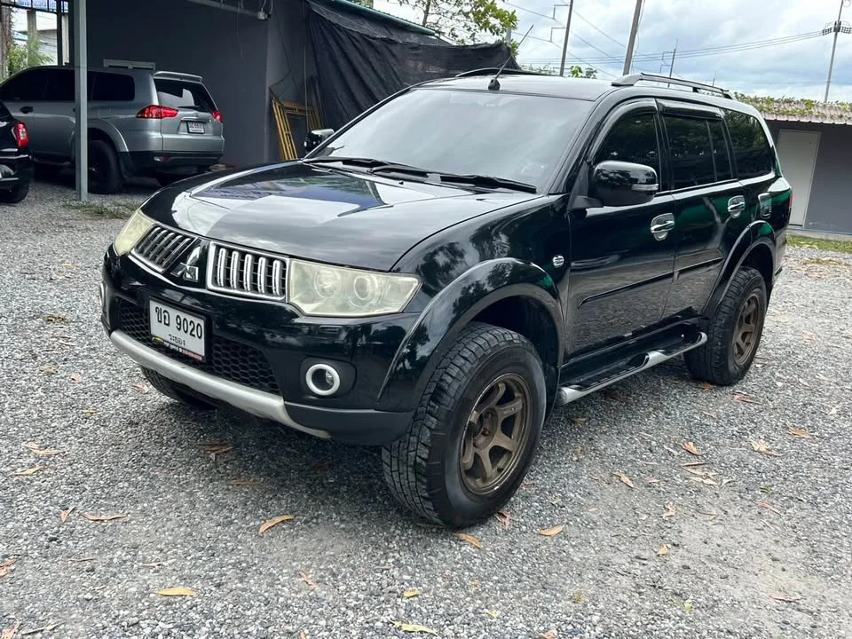 2013 Mitsubishi Pajero Sport II 2