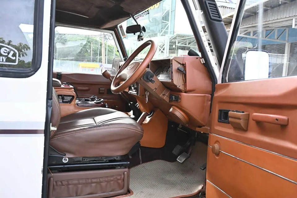 1997 Land Rover Defender 90 2