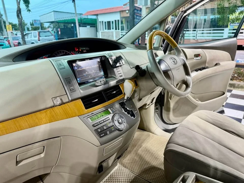 2008 Toyota Estima III 3