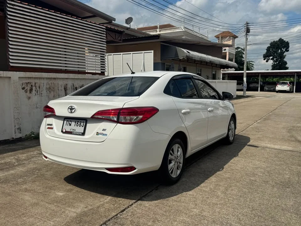 2018 Toyota Yaris ATIV III 2