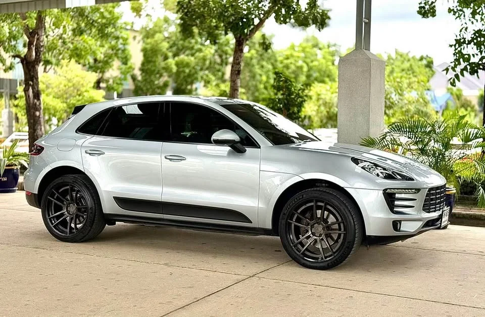 2014 Porsche Macan I 2