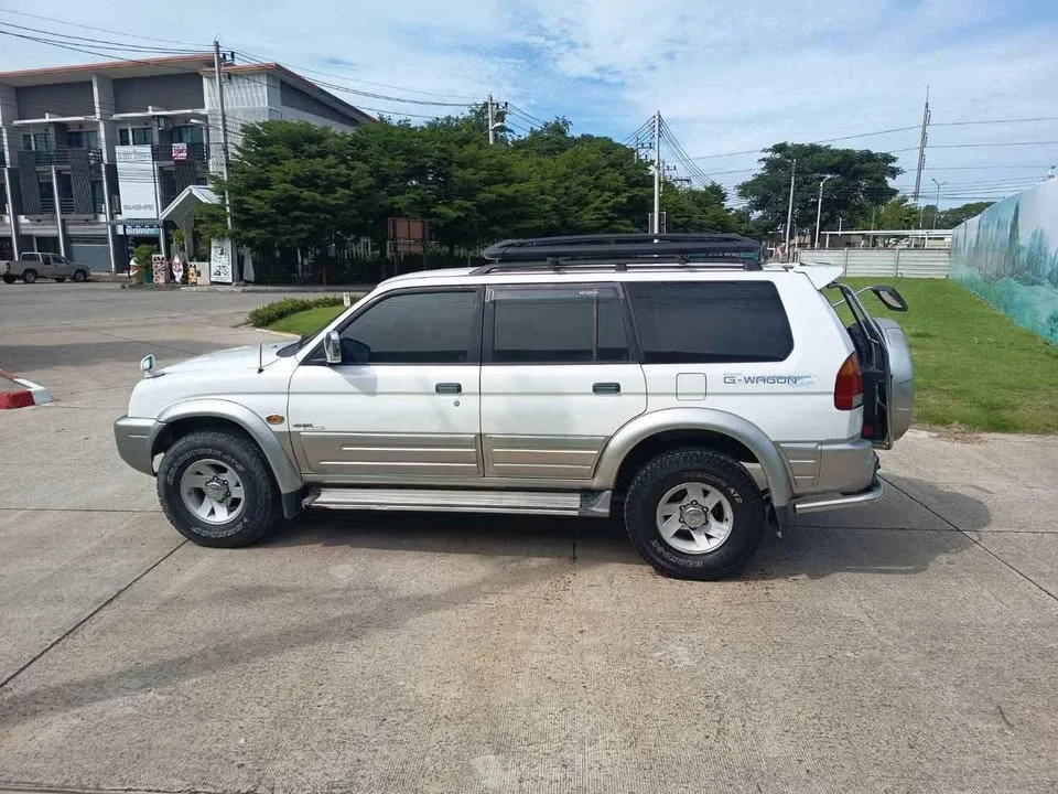2002 Mitsubishi Strada G-Wagon 2