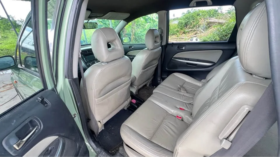2005 Honda Stream I 3