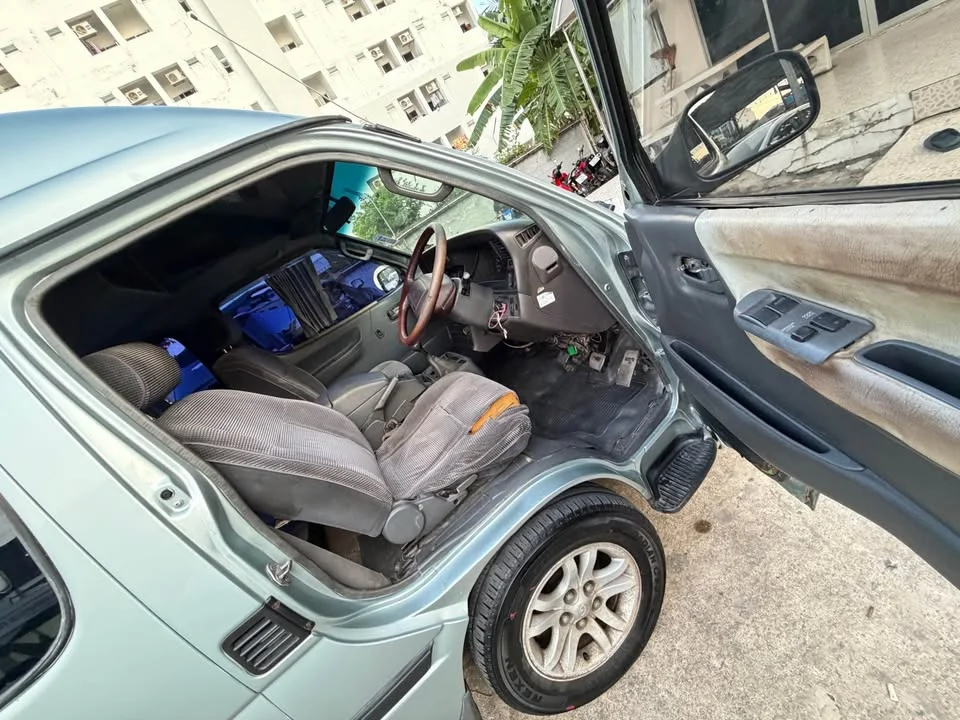 1996 Toyota Commuter IV (H100) 3