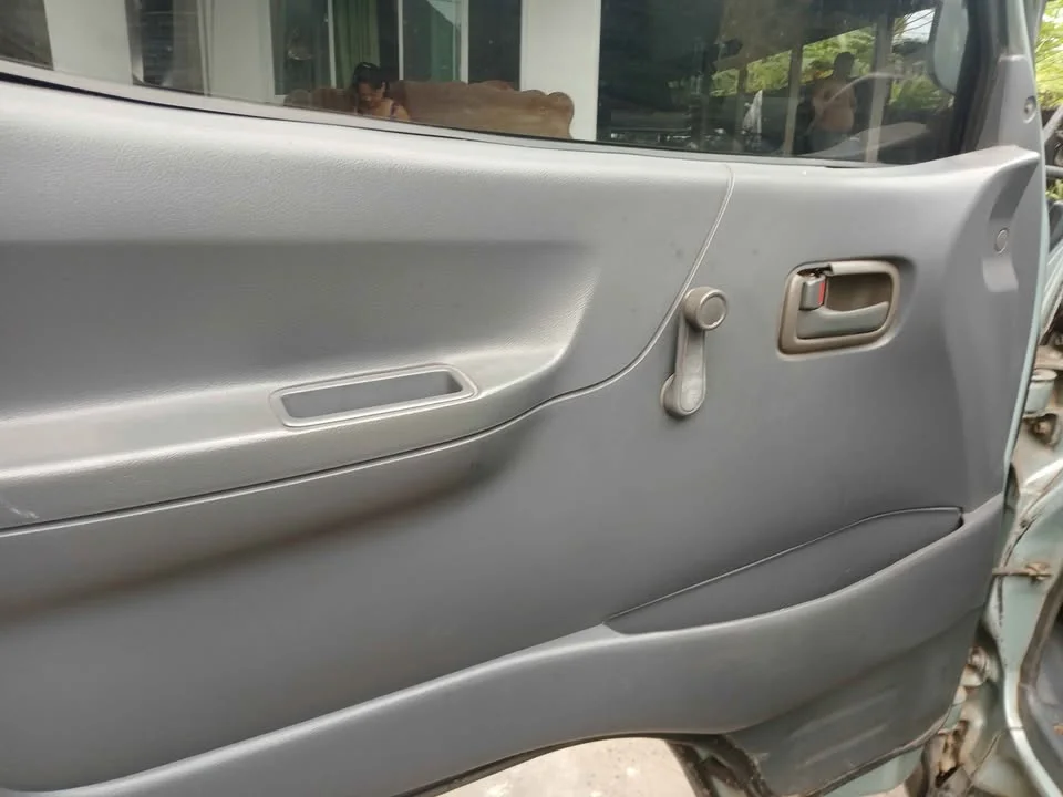1997 Toyota Commuter IV (H100) 3