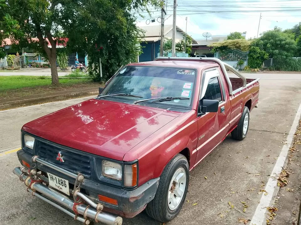 2538 Mitsubishi Triton II 3