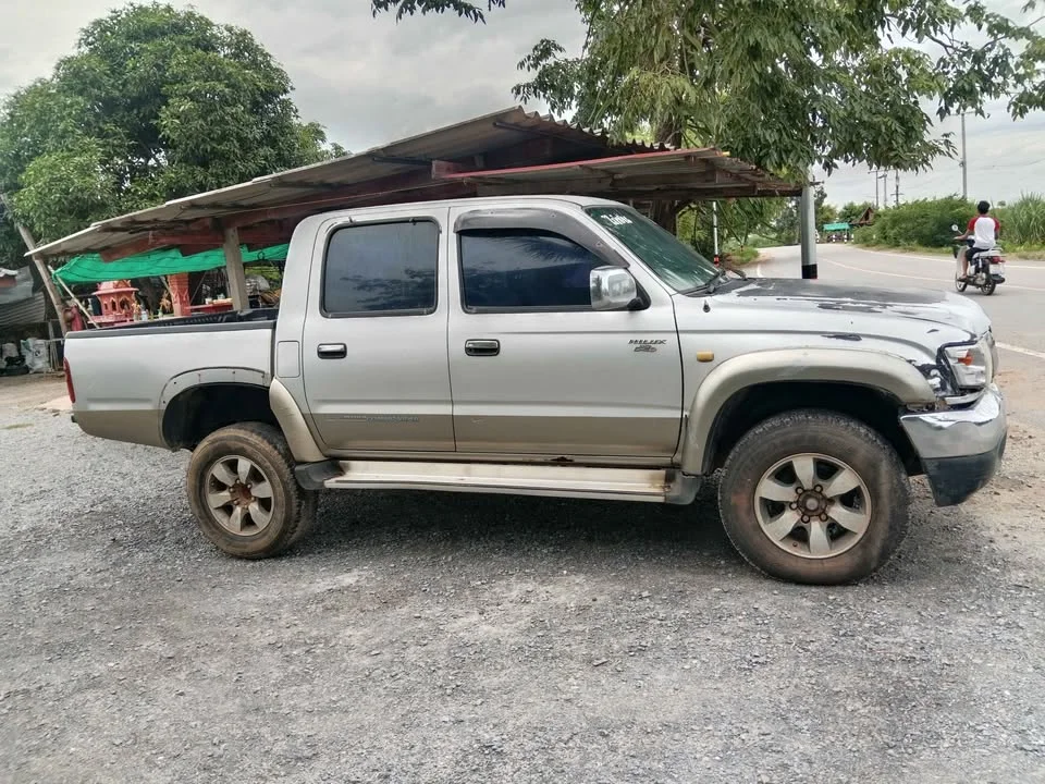 2002 Toyota Hilux Tiger VI 3