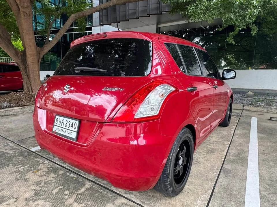 2015 Suzuki Swift II 2