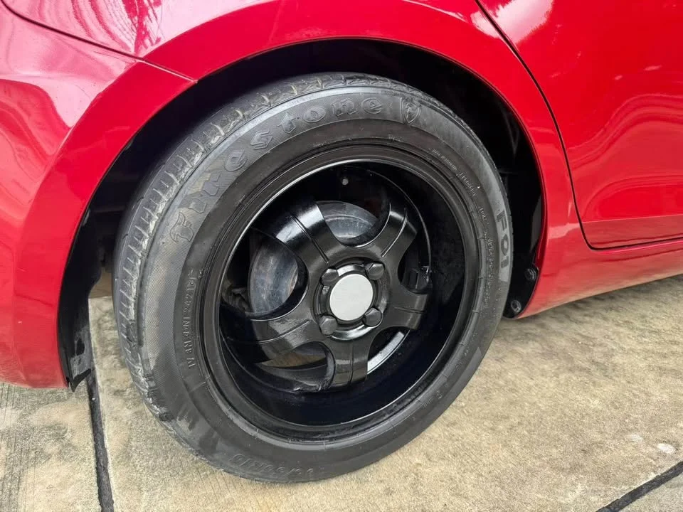 2015 Suzuki Swift II 3