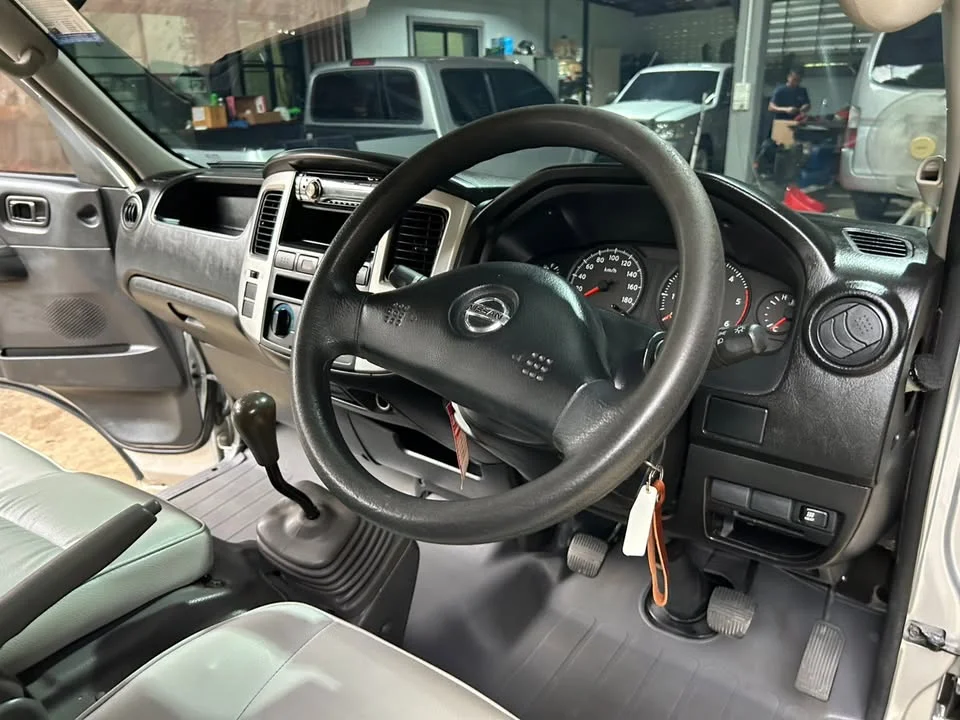2008 Nissan Urvan V (E25) 2