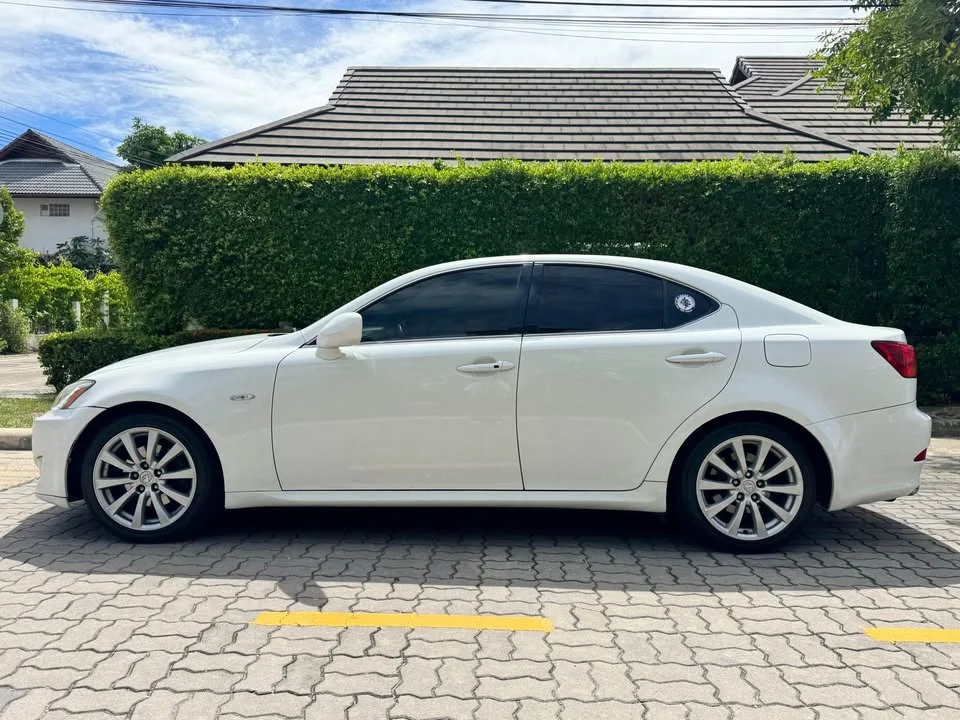 2008 Lexus IS II 2