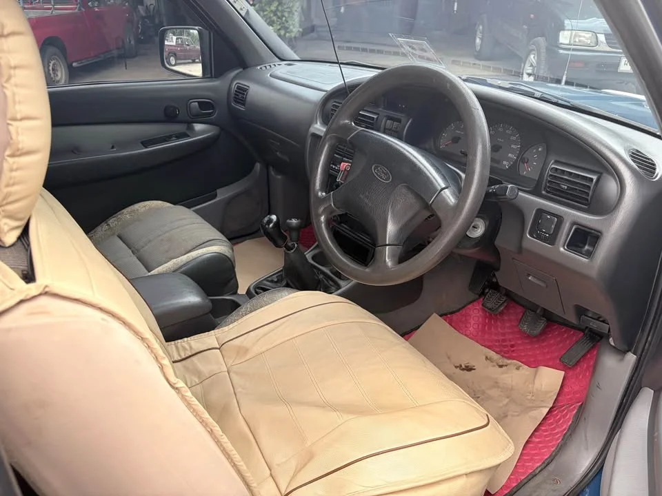 2002 Mazda 2500 Fighter V 3