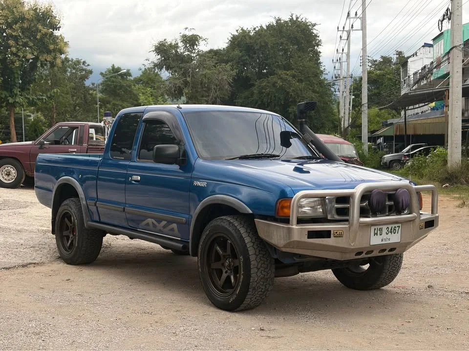 2002 Mazda 2500 Fighter V 2