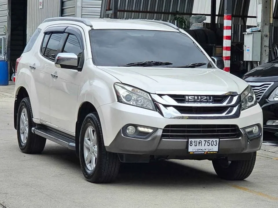 2014 Isuzu MU-X I 3