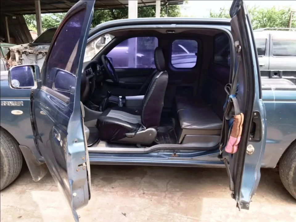 2005 Mazda 2500 Fighter V 3
