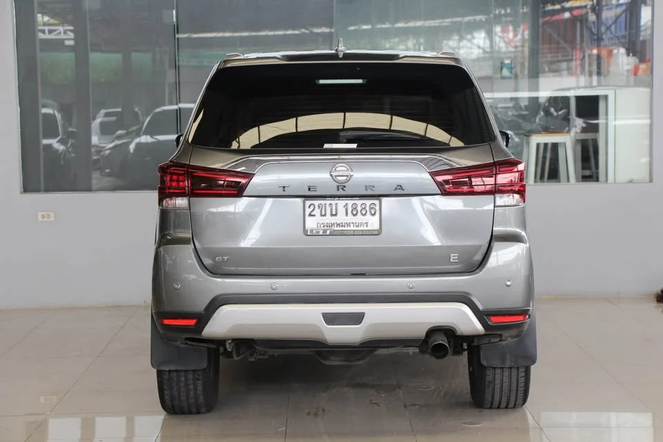 2022 Nissan Terra 2