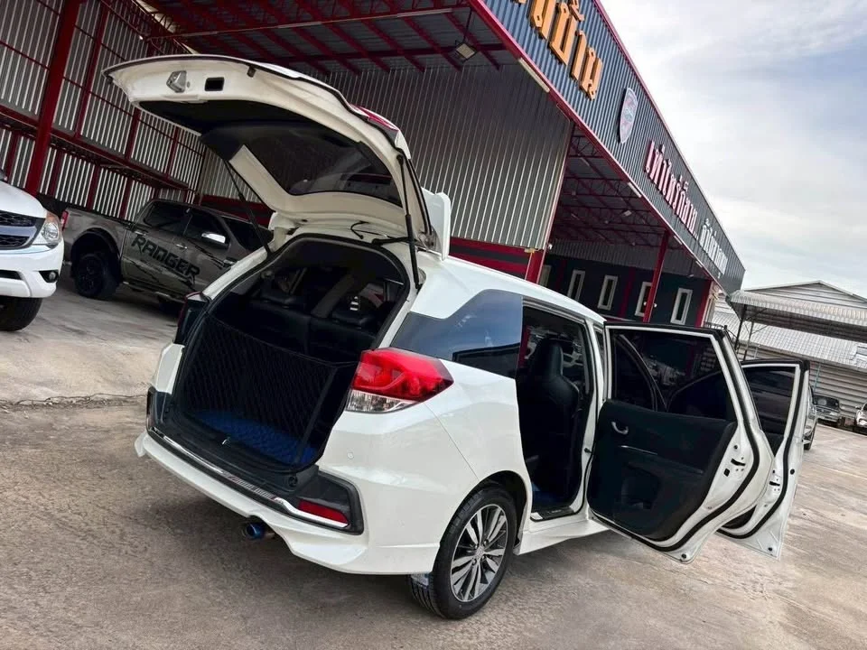 2015 Honda Mobilio II 2