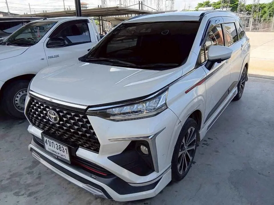 2023 Toyota Veloz III 2
