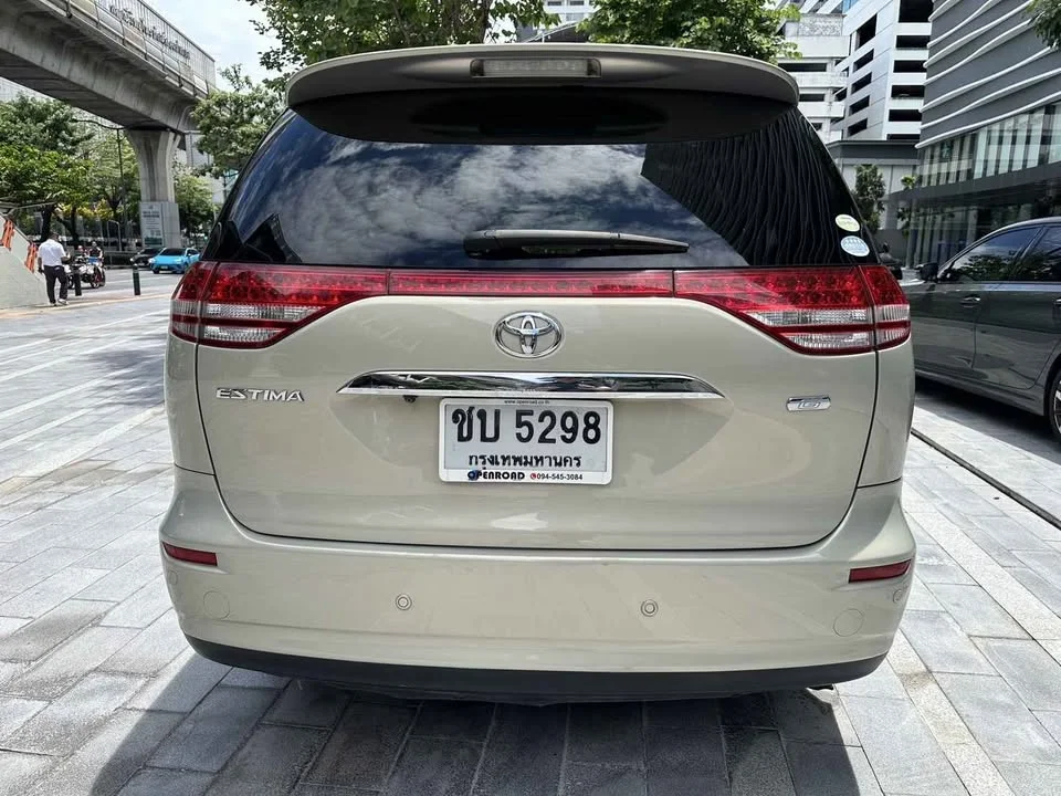2007 Toyota Estima III 2