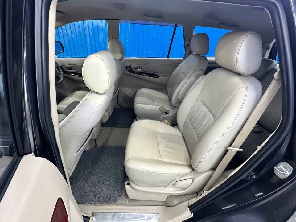 2005 Toyota Innova I 2