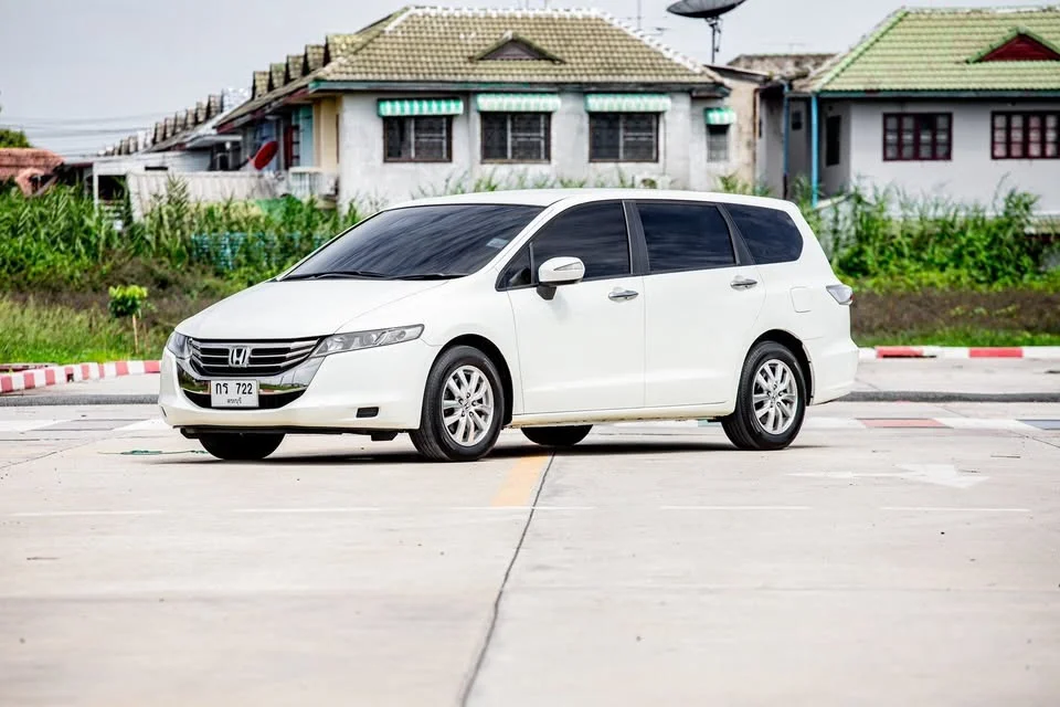 2013 Honda Odyssey IV 2