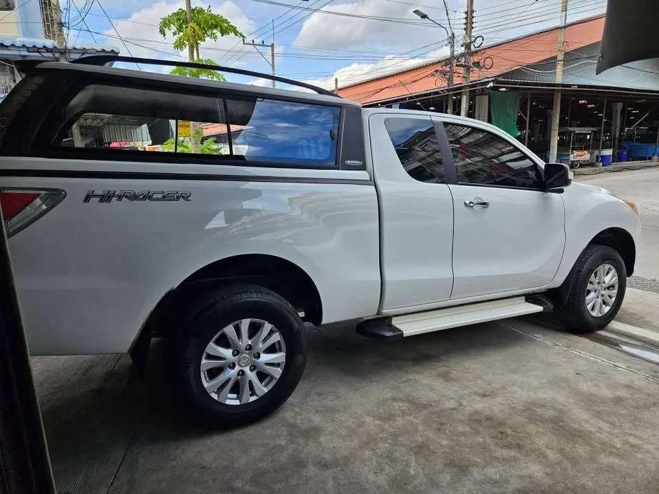 2013 Mazda BT-Series II 3