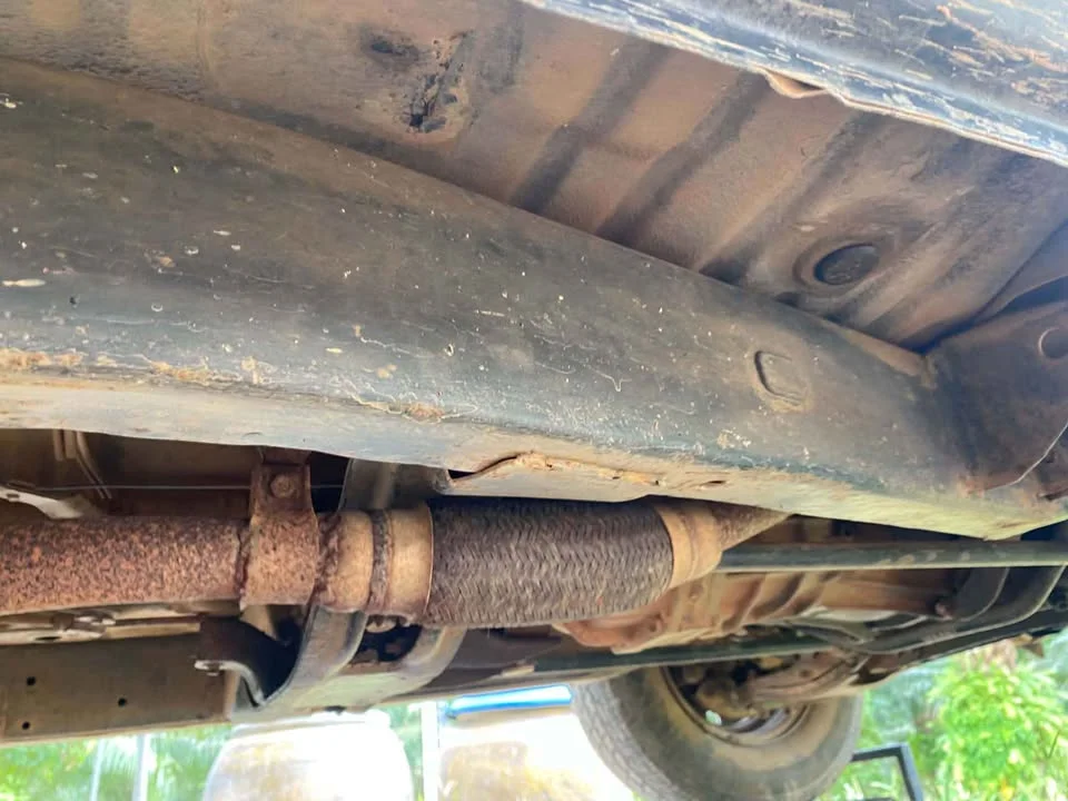 1989 Mitsubishi Triton II 3
