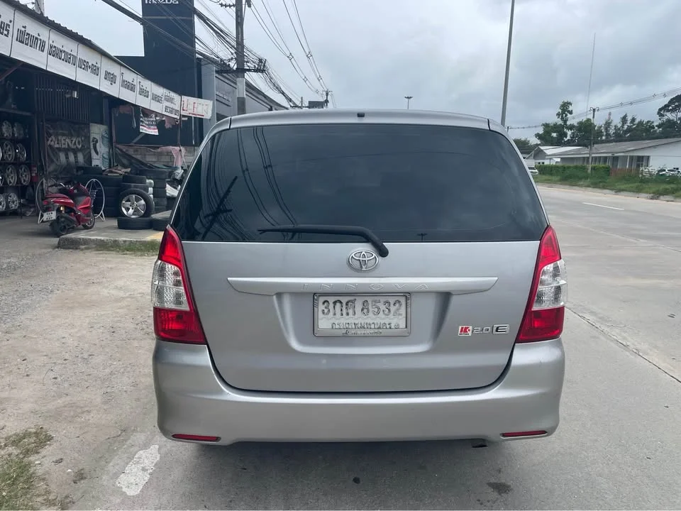 2014 Toyota Innova I 2