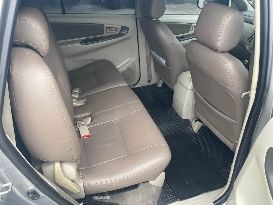 2014 Toyota Innova I 3