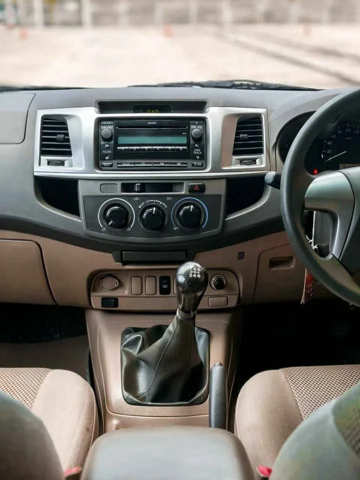 2013 Toyota Hilux VII 2