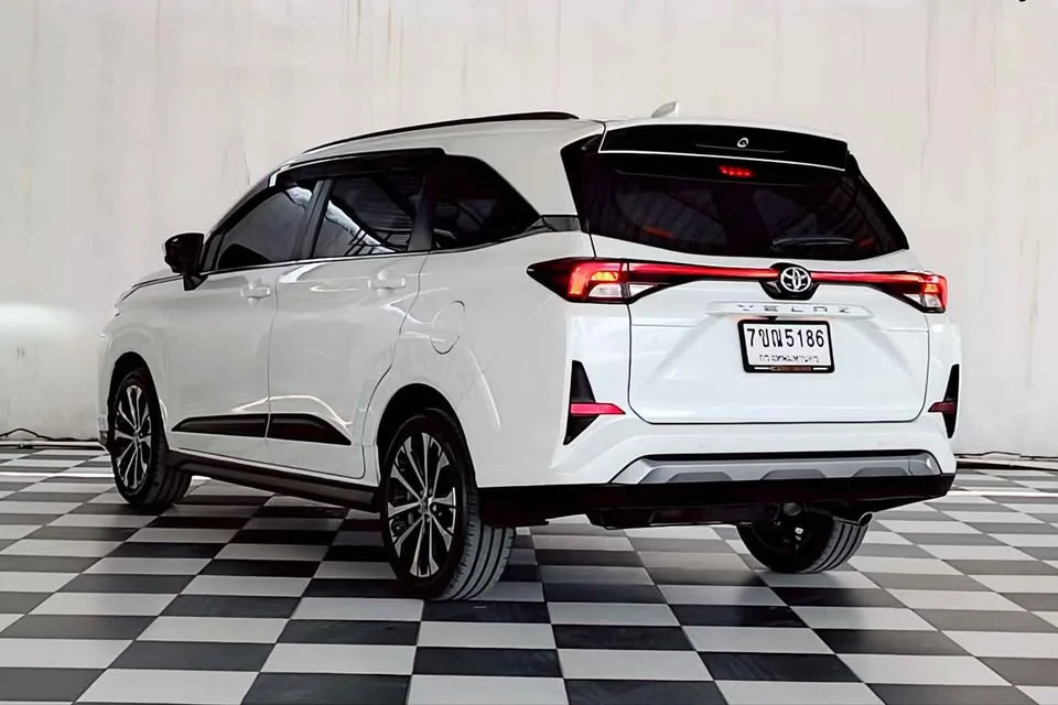 2022 Toyota Veloz III 2