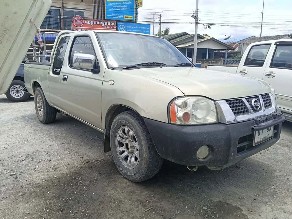 2003 Nissan Frontier I 2